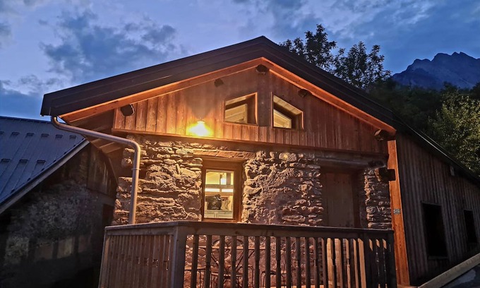 Saint-Martin-de-la-Porte Ski Chalet | Chalet Amore Savoie Maurienne