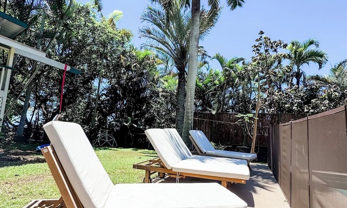 Kona Palisades Apartment | Paradise Poolside Villa