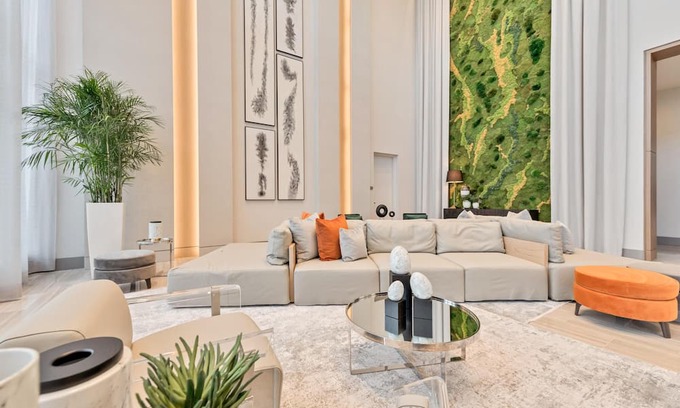 Doral Condo | Sleek Doral Gem: Spacious Retreat