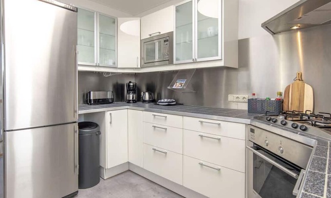 Municipality of Aalsmeer House | Houseboat: Big Poel House