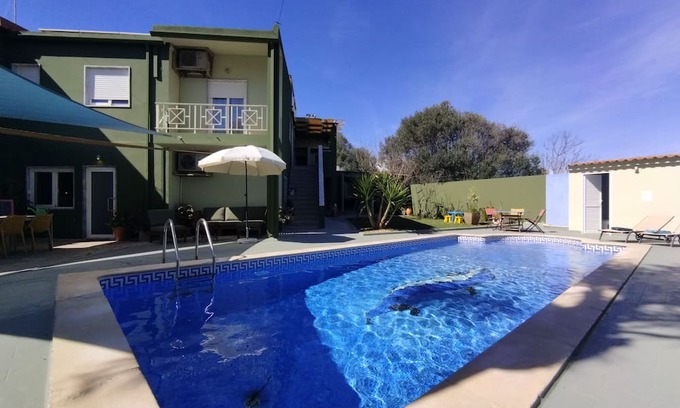 Valverde House | Countryside Haven, Between Lagos and Praia da Luz & Along the Ecovia Bike Trail