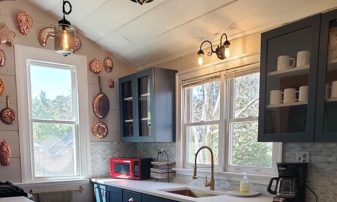 McCain Cottage | 1840's remodeled cottage with private pool!