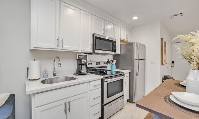 Coronado House | 2BR Desert Retreat Central Phoenix Monthly Rental