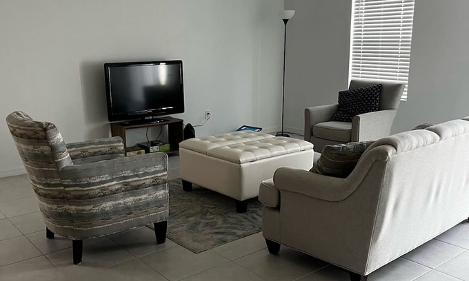 Lakeland House | Entire Brand New House 5 Bedrooms + 2.5 Bath. Close to Legoland, Orlando ,Tampa