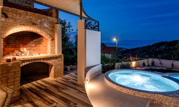 Pitve House | Luxury Sea View Villa w Pool, Garden, BBQ in Hvar