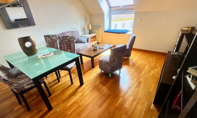 Leon Apartment | 2-bedroom apartment in fantastic León with WiFi