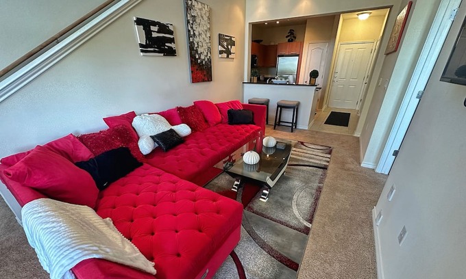 South Central Houston Apartment | Red Velvet Houston City Loft