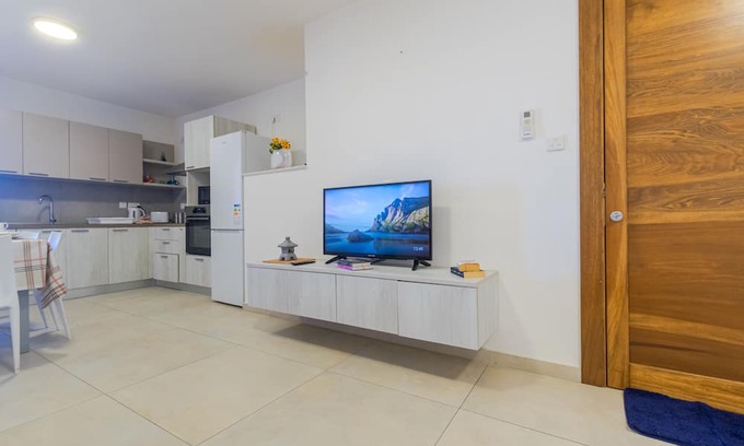 Qawra Apartment | Brand New Modern Bright 3 Bedroom 2 Bathroom Apartment C12