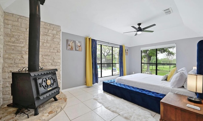 Manchaca House | Manchaca Home with Pool & Spa - Red Door Ranch!