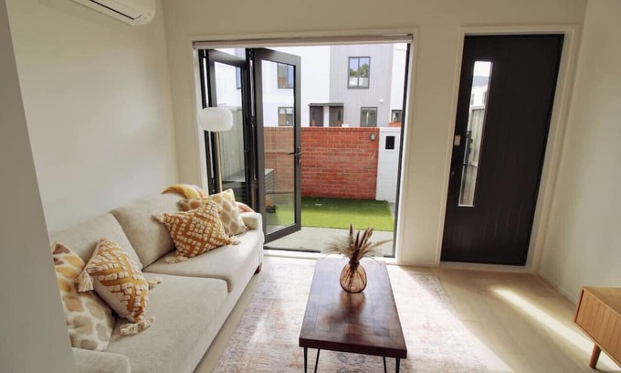 Mount Albert House | Modern Mt Albert Townhouse