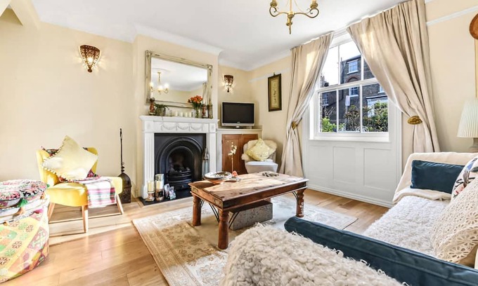 Tulse Hill House | 1835 Cottage in London