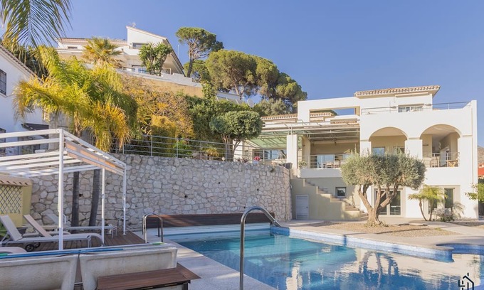 Cerrado de Calderon Villa | Living4malaga Flamencos Majestic Villa
