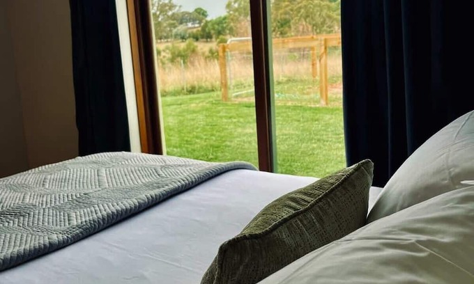 Nashdale Villa | Villa Cordoba - Winery Escape