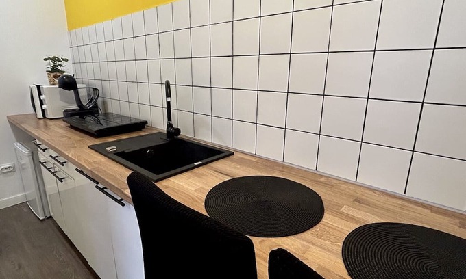 Cluj-Napoca City Centre Apartment | Downtown apartment. Pet friendly. Free baby crib and high chair provided