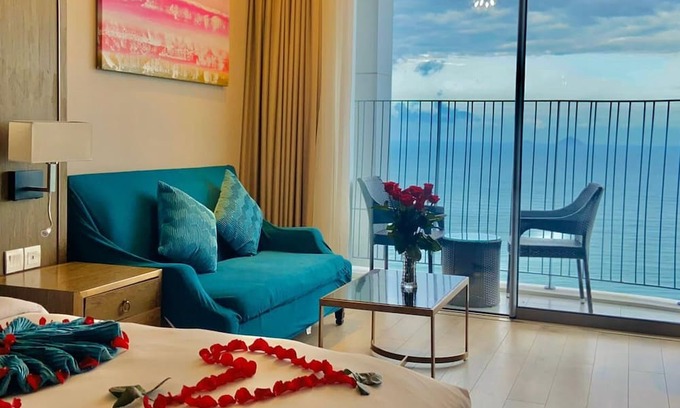 Tran Phu Beach House | 5 Star Living Ocean View