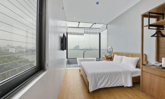 Thuy Khue Hotel | Lakeview Residence Hotel