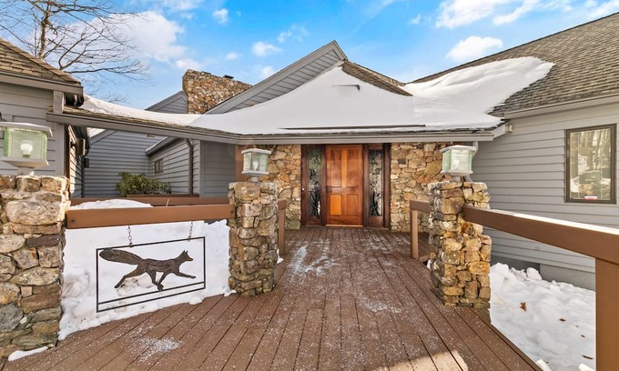 Roseland House | Dragon's Back with Wintergreen Advantage