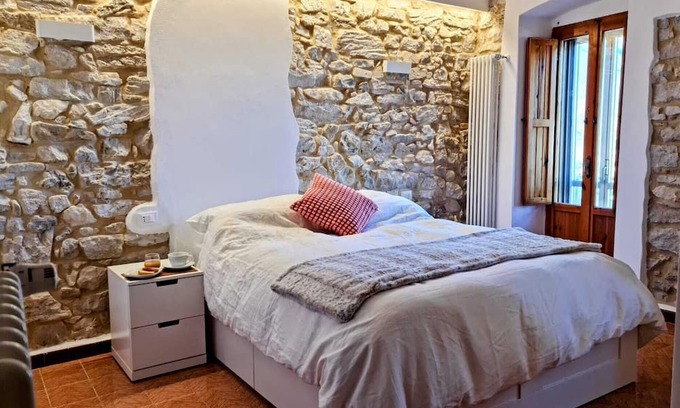 Palombaro House | Authentic Village Townhouse & Optional Apartment