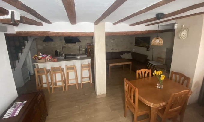 Penaguila House | Acogedora casa, en pueblo con encanto. Mascotas bienvenidas!!