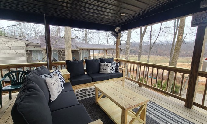 Se Ree House | The Blue Lagoon! Rough River Lake!