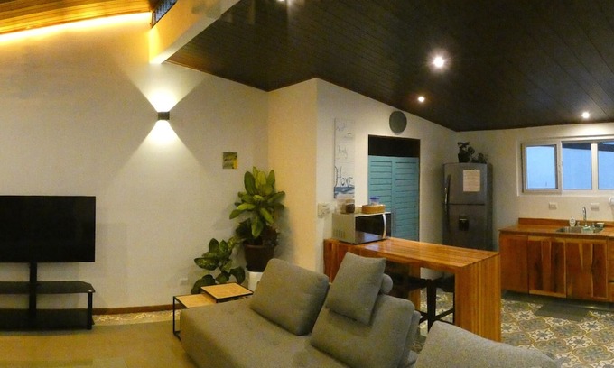 Turrialba Apartment | Lilu Café Apartment - Hot Breakfast Included