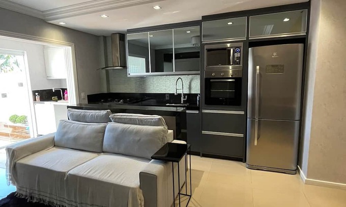 Nacoes Apartment | Lindo Apartamento, Região Central, rua Reta mar e Jacuzzi Privativa!