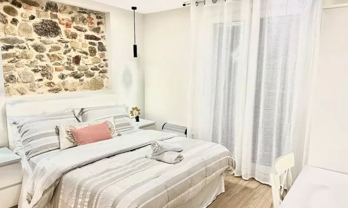 Basurto-Zorroza Apartment | Vrbo Property