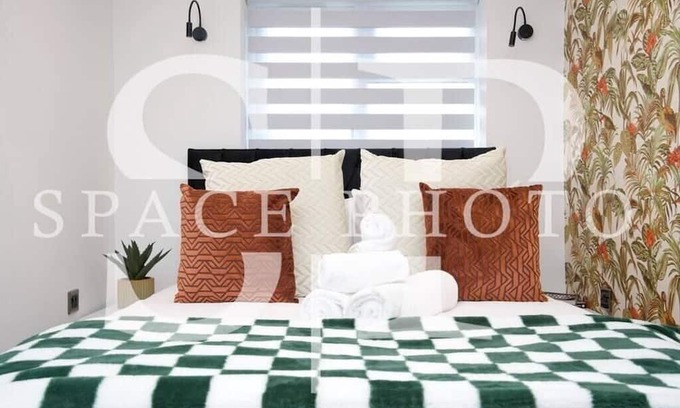 Uxbridge South Apartment | Enchanted Greenery: 3BR w/Lush Garden and Game Room