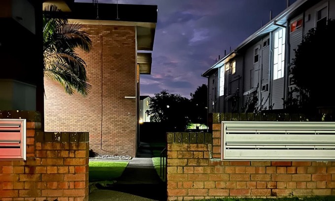 Merewether Apartment | Mi Casa, Your Casa! Newly renovated, airy 2b apartment near bar beach & cafes