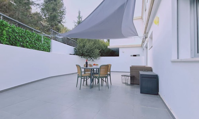 Aglantzia Apartment | STAY Tranquil Terrace