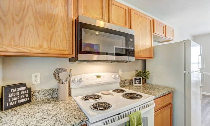 Toddville Road House | Spacious Gem Close 2 Airport!