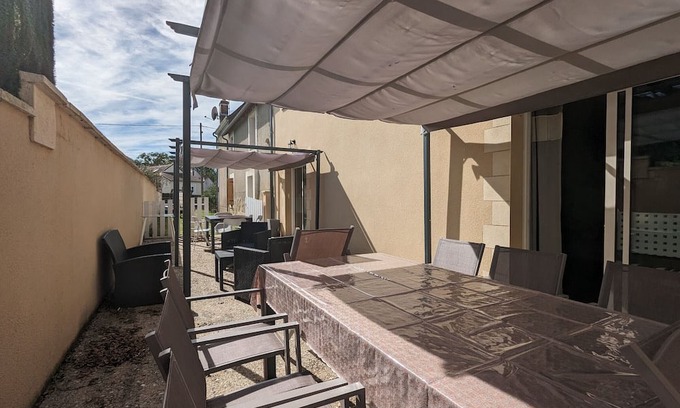 Neuvy-Saint-Sepulchre Bed & Breakfast | Guestroom Neuvy-Saint-Sépulchre, 3 bedrooms, 6 persons