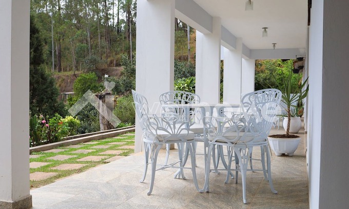 Pau Arcado House | House with a pool in Campo Limpo Paulista