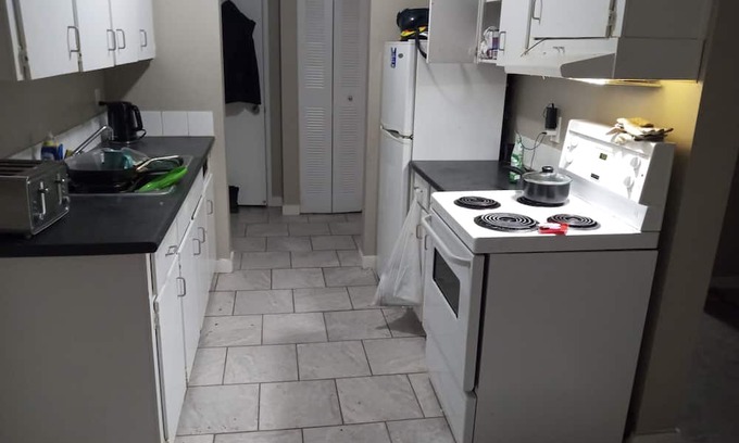 Downtown Edmonton Bed & Breakfast | Downtown living right by the roger centre