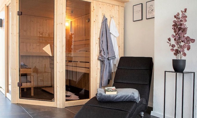Elten Apartment | Holiday apartment Emmerich for 1 - 4 persons with 2 bedrooms - Row house