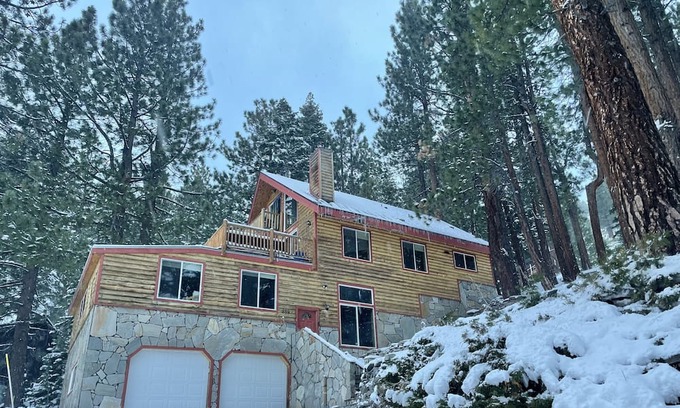 Upper Kingsbury House | Mountain Chalet Near Heavenly! Hot tub, cold plunge, sauna
