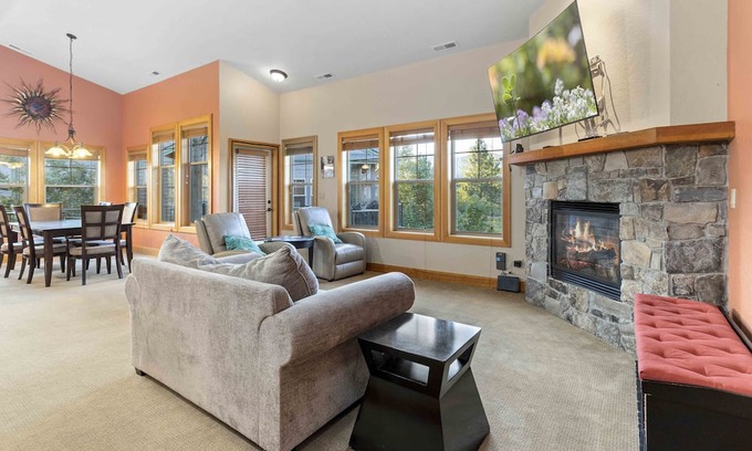 Dover Bay Condo | Make yourself at home in this 2-bed/2-bath Condo at Dover Bay