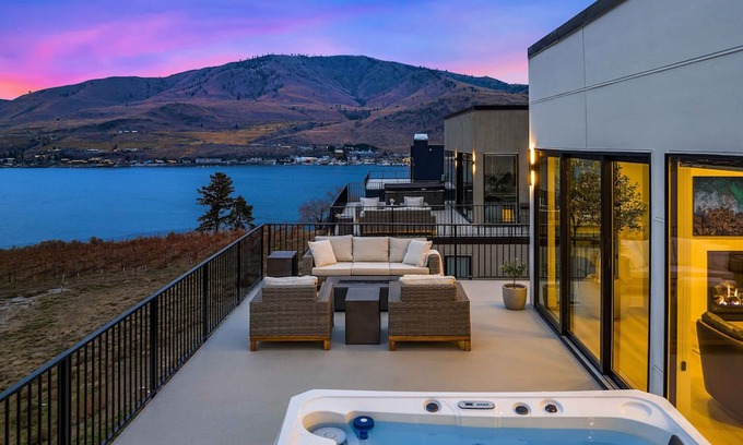 Chelan Villa | Aman Lakehouse - Lakeside Luxury Retreat with Exclusive Amenities! "NEW Build"