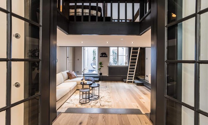 Zuidwal Apartment | Haya Historic - 'malbec'