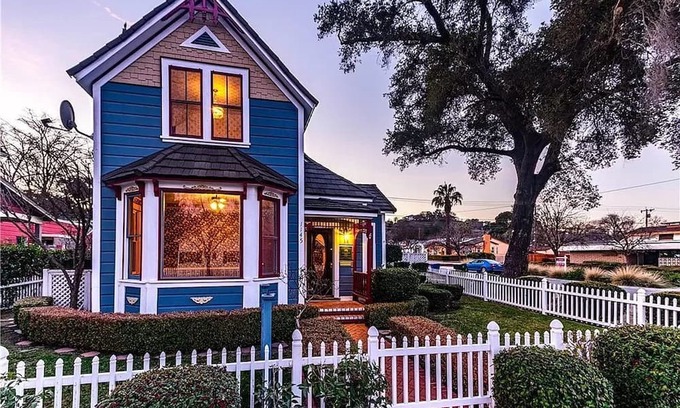 Paso Robles House | Hatch House Victorian