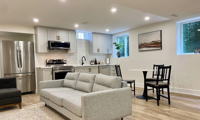 Halton Regional Municipality Apartment | Cozy Basement Apartment in Milton. 1 Hour drive from Niagara falls and Toronto!