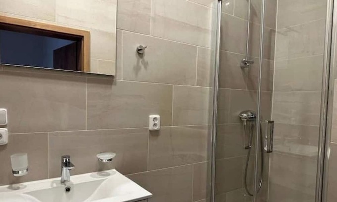 Karlin Apartment | Group family apartment near Florenc walk to center