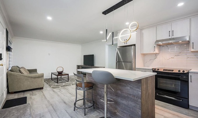 Newton House | Modern suite with luxury finsih