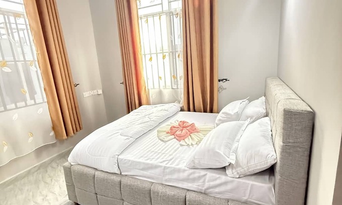 Mwananyamala Apartment | FatooshNest close to City centre Safe &convenient for both business & travelers
