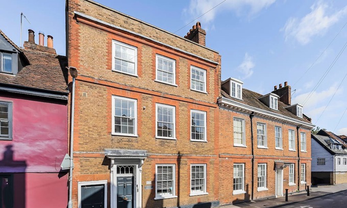 Hertingfordbury Bed & Breakfast | Stunning period townhouse in the heart of Hertford close to London