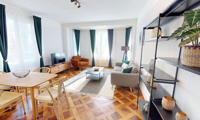 Lausanne Apartment | Bright & Airy 1-Bedroom Apartment with 2 Bathrooms - Lausanne City Centre