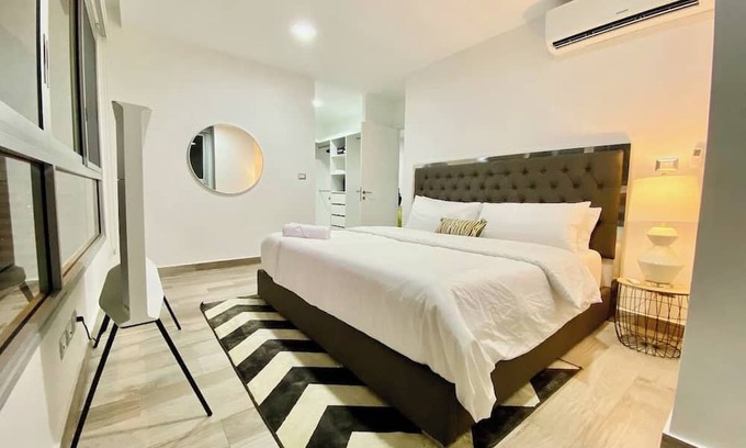 Kennedy Apartment | Luxury Exclusive Loft @ Santana Lofts