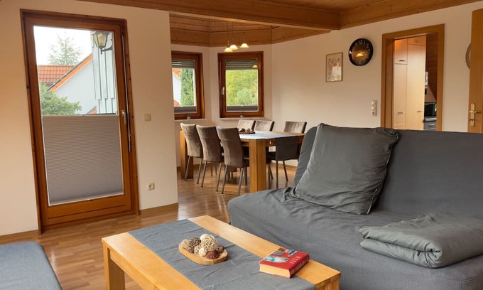 Bad Windsheim Apartment | Apartment '1' with Balcony and Wi-Fi