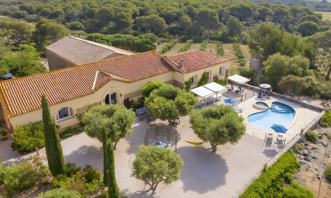 Portiragnes House | Holiday Home 'Les Flamants' with Sea View, Wi-Fi and Air Conditioning