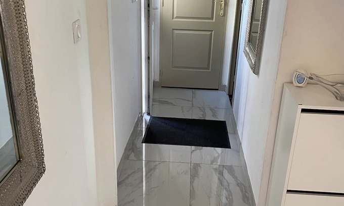 Saran House | Beautiful house with heated pool and jacuzzi 10 minutes from downtown